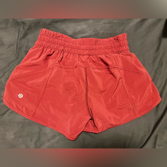 Lulu shorts hotty hot - Picture 2 of 4